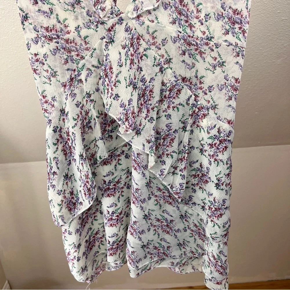 NASTY GAL FLORAL RUFFLE PLAYSUIT. NWT. Ruffle straps end in deep V-neck. Size 10 - Picture 13 of 13